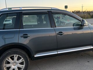 2009 Volkswagen Touareg I Рестайлинг, чёрный, 950000 рублей, вид 2