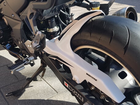 2010 Kawasaki Z 750, белый, 999999 рублей, вид 4