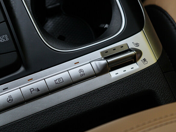 2020 Kia Carnival IV, серебристый - вид 14