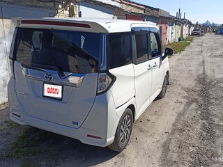 2021 Toyota Roomy I Рестайлинг, белый, 1350000 рублей, вид 3