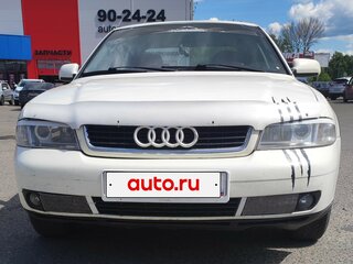 2000 Audi A4 I (B5) Рестайлинг, белый, 300000 рублей, вид 4