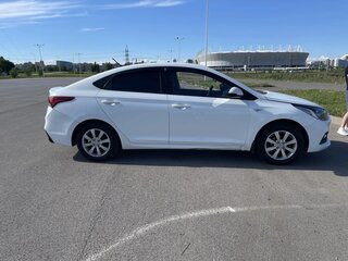 2019 Hyundai Solaris II, белый, 800000 рублей, вид 1