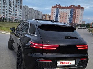 2021 Genesis GV70 I, чёрный, 4700000 рублей, вид 3