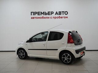 2009 Peugeot 107 I, белый, 380000 рублей, вид 5