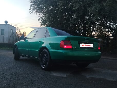 1998 Audi A4 I (B5), зелёный, 400000 рублей, вид 5