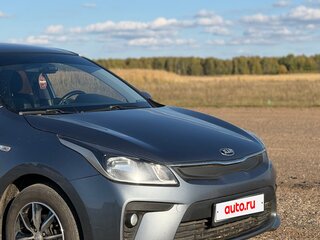 2020 Kia Rio IV, серый, 1550000 рублей, вид 3