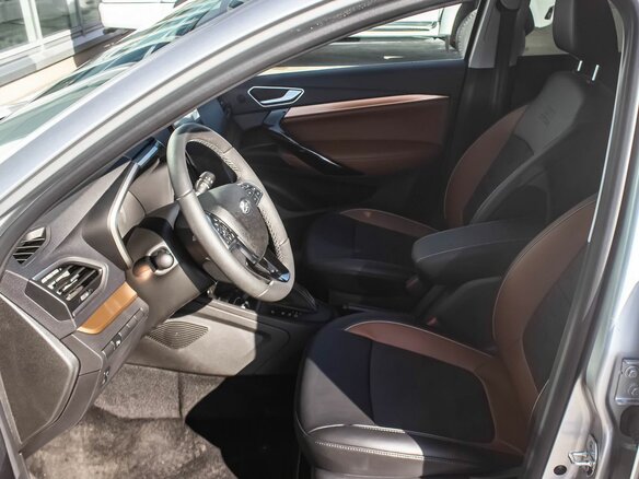 2026 Lada (ВАЗ) Vesta SW Cross I Рестайлинг (NG), серебристый, 2043000 рублей - вид 11