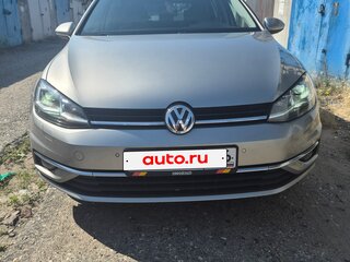 2018 Volkswagen Golf VII Рестайлинг, серебристый, 1700000 рублей, вид 2