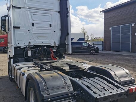 2021 Mercedes-Benz Actros, белый, 8640000 рублей, вид 4