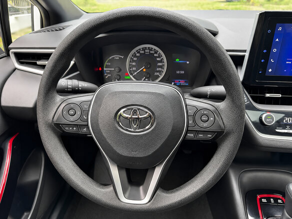 2022 Toyota Corolla Sporty XII (E210) Рестайлинг, белый - вид 21