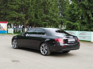 2020 Mercedes-Benz E-Класс 200 d V (W213, S213, C238), чёрный, 3500000 рублей, вид 4
