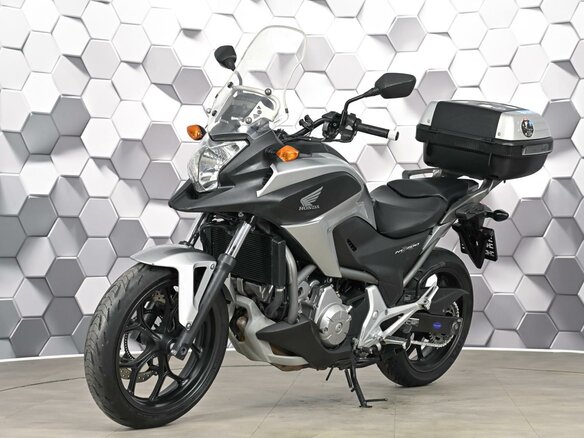 2012 Honda NC 700X, серебристый - вид 1