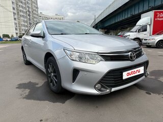 2015 Toyota Camry VII (XV50) Рестайлинг, серебристый, 1640000 рублей, вид 3