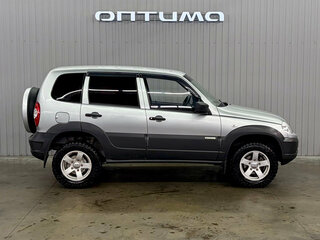 2014 Chevrolet Niva I Рестайлинг, серебристый, 677000 рублей, вид 4