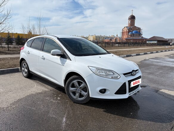 2015 Ford Focus III, белый, 750000 рублей - вид 4