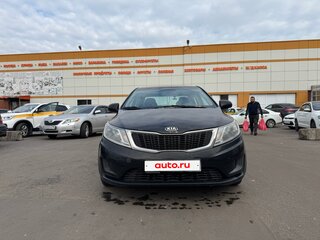 2013 Kia Rio III, чёрный, 700000 рублей, вид 2