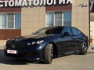 2023 BMW 5 серии 530i xDrive VIII (G60/G61/G68), чёрный, 6300000 рублей, вид 5