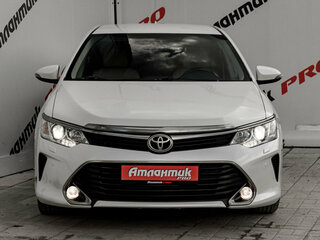 2017 Toyota Camry VII (XV50) Рестайлинг, белый, 2280000 рублей, вид 2