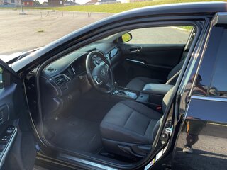2015 Toyota Camry VII (XV50) Рестайлинг, чёрный, 1820000 рублей, вид 4