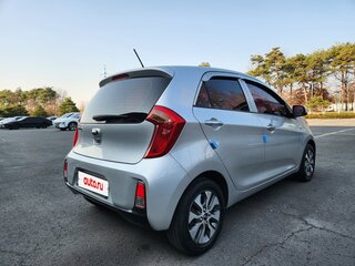 2016 Kia Morning II, серебристый, 750008 рублей, вид 4