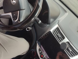 2011 Hyundai Solaris I, чёрный, 415000 рублей, вид 3
