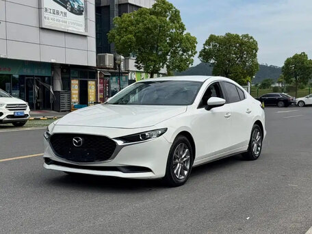 2021 Mazda 3 Axela IV (BP), белый, 1507777 рублей, вид 1
