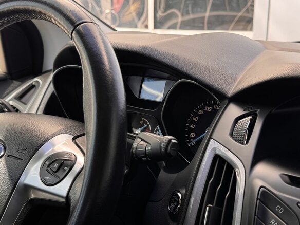 2014 Ford Focus III, красный - вид 14