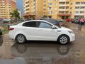 2013 Kia Rio 5-speed III, белый, 625000 рублей - вид 1