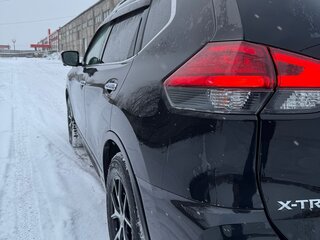 2017 Nissan X-Trail III Рестайлинг, чёрный, 2400000 рублей, вид 5