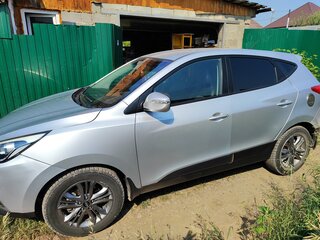 2013 Hyundai ix35 I Рестайлинг, серебристый, 1300000 рублей, вид 4