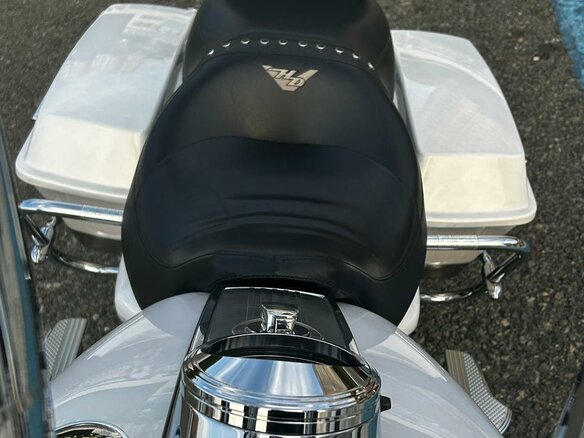2008 Harley-Davidson Road King, белый, 1100000 рублей - вид 6