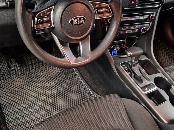 2019 Kia Optima IV Рестайлинг, серый, 1410000 рублей - вид 16