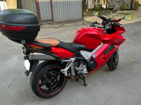 2002 Honda VFR 800, красный, 340000 рублей, вид 4