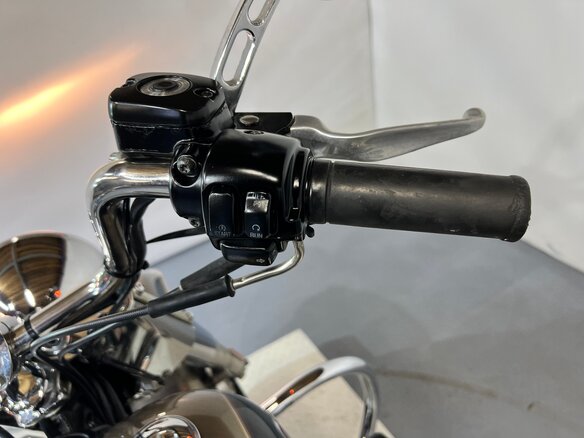 2006 Harley-Davidson Fat Boy, бежевый, 580000 рублей - вид 29