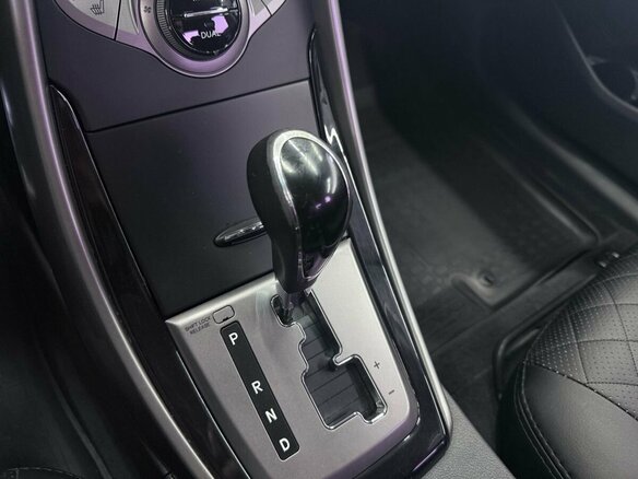 2013 Hyundai Elantra V (MD), белый, 989000 рублей - вид 12