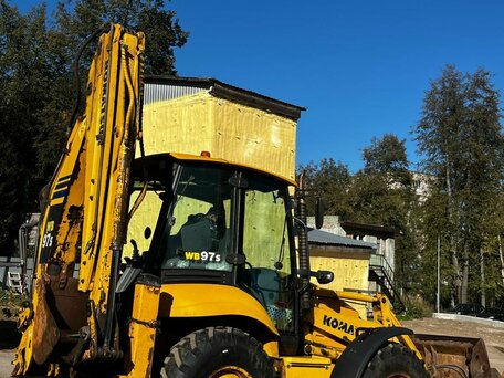 2007 Komatsu WB97S-5, жёлтый, 4100000 рублей, вид 1
