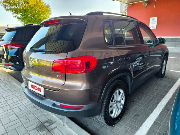 2014 Volkswagen Tiguan I Рестайлинг, коричневый, 1100000 рублей - вид 17