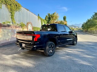 2022 Ford F-150 Lightning Standard Range 98 kWh XIV, синий, 10000000 рублей, вид 3
