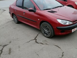 2008 Peugeot 206, красный, 385000 рублей, вид 1