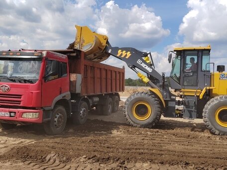 2008 FAW J5 CA3252/3253, красный, 2300000 рублей, вид 2