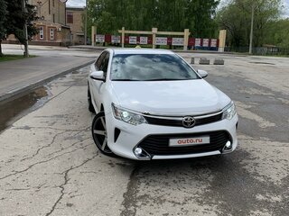 2016 Toyota Camry VII (XV50) Рестайлинг, белый, 2600000 рублей, вид 2
