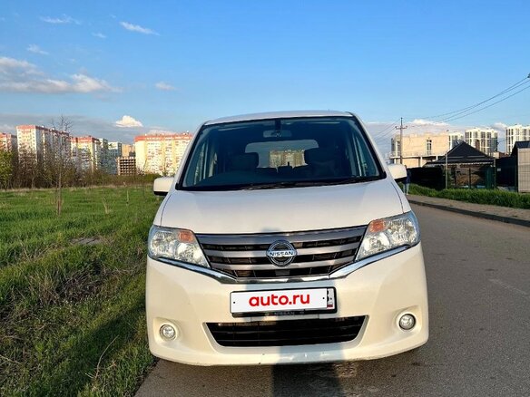 2010 Nissan Serena IV (C26), белый, 1500000 рублей - вид 1