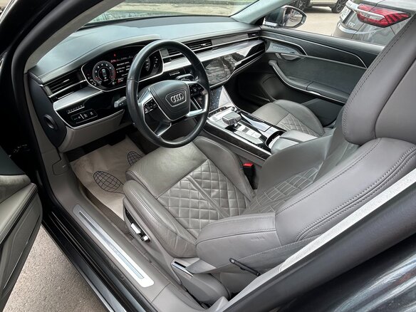 2021 Audi A8 Long 55 TFSI IV (D5), серый, 7000000 рублей - вид 1