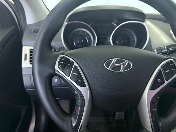 2013 Hyundai Elantra V (MD), белый, 989000 рублей - вид 8
