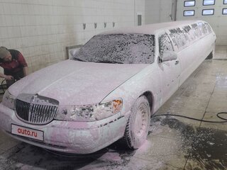 1997 Lincoln Town Car III, белый, 700000 рублей, вид 2