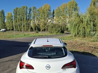 2012 Opel Astra GTC J Рестайлинг, белый, 950000 рублей, вид 3