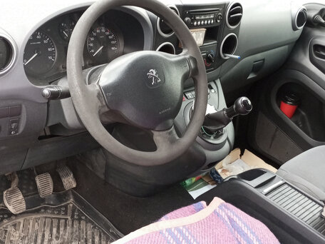 2012 Peugeot Partner, белый, 350000 рублей, вид 1