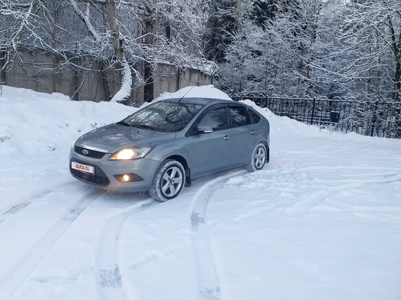 2010 Ford Focus II Рестайлинг, серый, 600000 рублей - вид 1
