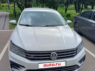 2016 Volkswagen Passat (North America and China) I Рестайлинг, белый, 1700000 рублей, вид 4