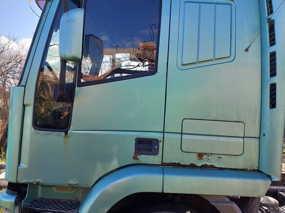 1998 Iveco EuroTech, зелёный, 520000 рублей - вид 5